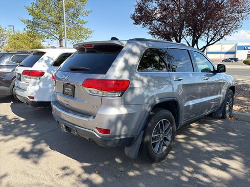 Used 2017 Jeep Grand Cherokee Limited w/ Trailer Tow Group IV AWD/4WD image 4