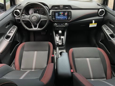 New 2025 Nissan Versa SR w/ Trunk Package image 17