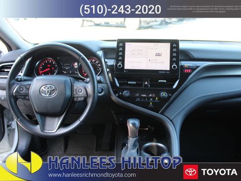Used 2023 Toyota Camry XSE FWD image 17