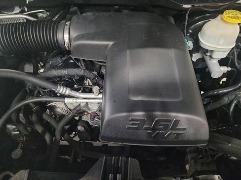 Used 2017 RAM 1500 Express image 30