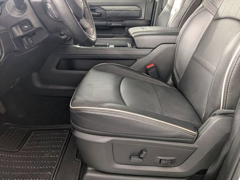 Used 2025 RAM 3500 Limited image 14