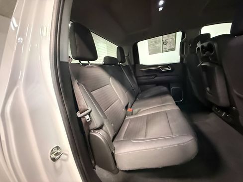 Used 2023 Chevrolet Silverado 1500 LT AWD/4WD image 14