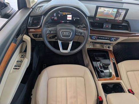 Used 2023 Audi Q5 2.0T Premium Plus w/ Premium Plus Package image 9