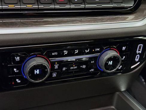 New 2026 Chevrolet Silverado 1500 LTZ w/ LTZ Premium Package image 18