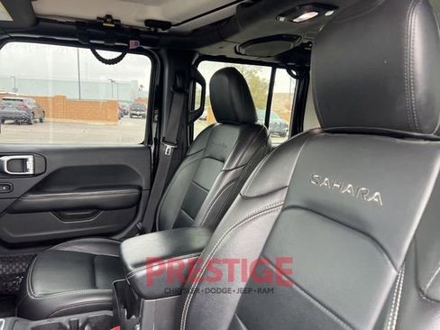 Used 2018 Jeep Wrangler Unlimited Sahara w/ Dual Top Group image 33