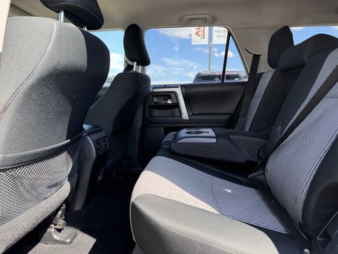 Used 2020 Toyota 4Runner SR5 AWD/4WD image 11
