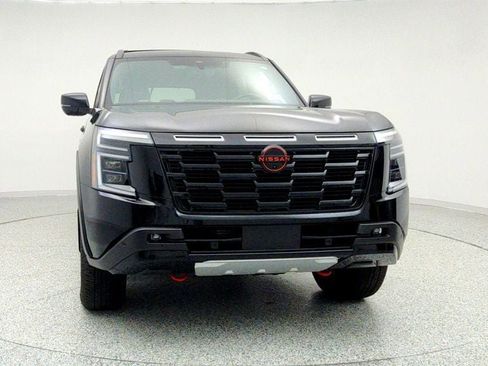 Used 2025 Nissan Armada PRO-4X w/ Pro-4X Premium Package image 2