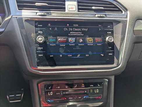 Used 2023 Volkswagen Tiguan SE R-Line image 18