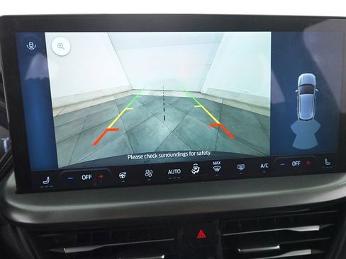 Used 2023 Ford Escape SE image 18