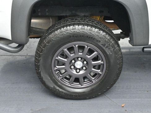 Used 2022 Chevrolet Colorado ZR2 w/ Colorado ZR2 Bison Edition AWD/4WD image 31