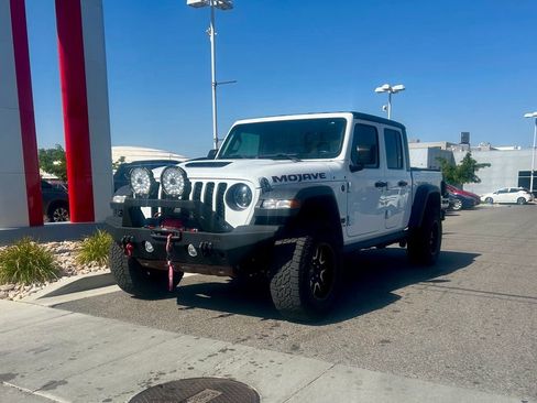 Used 2022 Jeep Gladiator Mojave w/ Trailer Tow Package AWD/4WD image 3