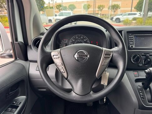 Used 2019 Nissan NV200 SV w/ Navigation Package FWD image 15
