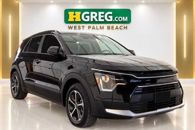 Used 2023 Kia Niro LX FWD image 4