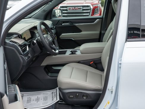 New 2026 GMC Acadia Elevation w/ Elevation Premium Package image 18