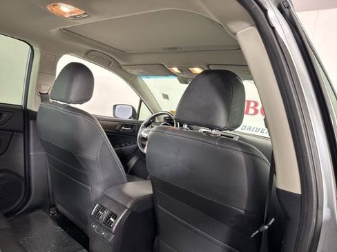 Used 2015 Subaru Outback 3.6R Limited image 17