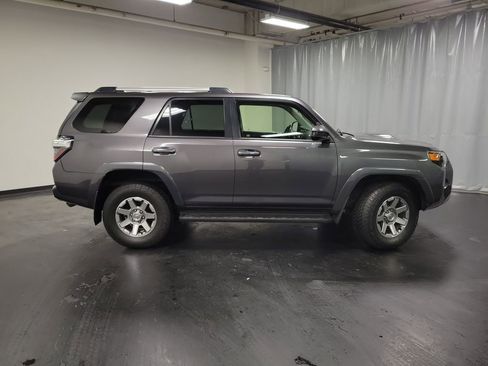 Used 2016 Toyota 4Runner Trail image 9