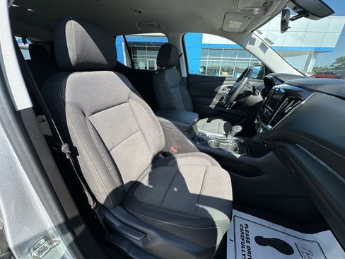 Certified 2021 Chevrolet Traverse LS FWD image 40