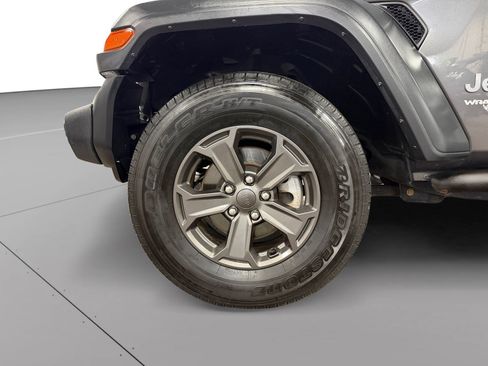 Used 2018 Jeep Wrangler Unlimited Sport AWD/4WD image 14