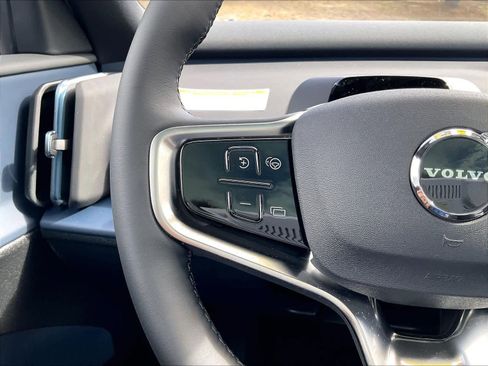 New 2026 Volvo EX30 Plus w/ Climate Package image 17