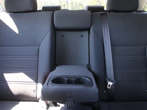 Used 2017 Kia Sorento LX FWD image 46