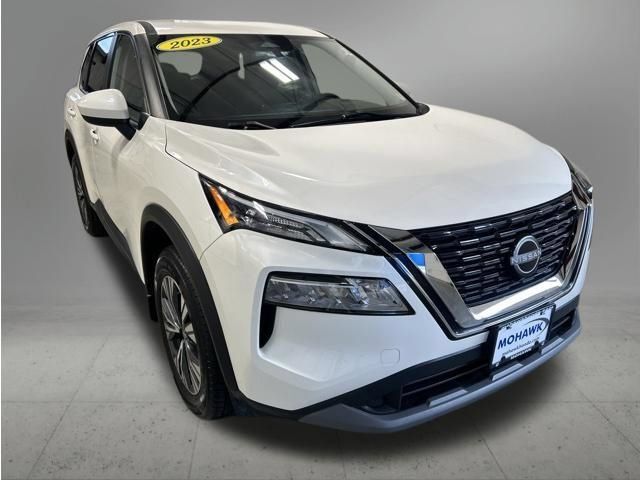Used 2023 Nissan Rogue SV AWD/4WD image 8
