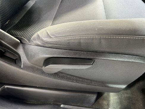 Used 2017 Chevrolet Silverado 1500 LT image 15