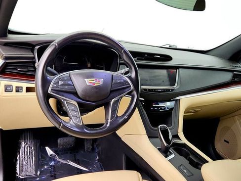 Used 2019 Cadillac XT5 Luxury FWD image 13