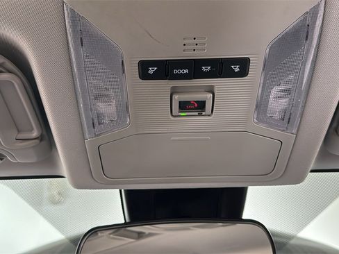 Used 2025 Toyota RAV4 XLE image 11