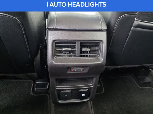 Used 2018 Ford Edge Titanium w/ Equipment Group 301A image 18