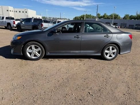Used 2012 Toyota Camry SE FWD image 2