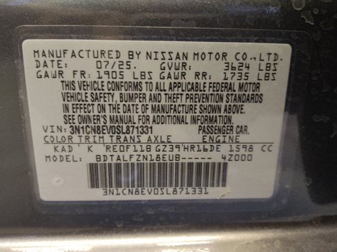 Used 2025 Nissan Versa SV w/ Trunk Package FWD image 33
