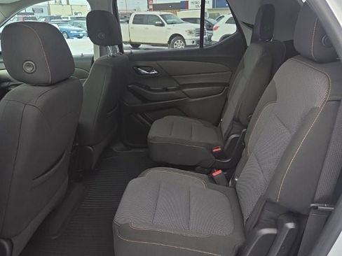 Used 2018 Chevrolet Traverse LT image 25