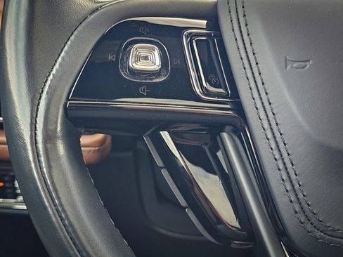 Used 2023 Lincoln Aviator Reserve w/ Equipment Group 201A AWD/4WD image 19