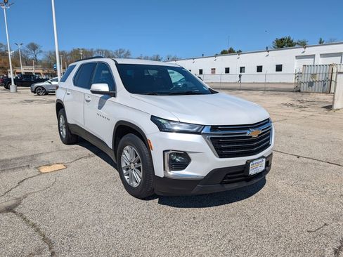 Certified 2023 Chevrolet Traverse LT image 3
