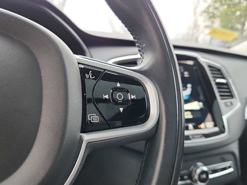 Used 2021 Volvo XC90 T5 Momentum w/ Climate Package image 21