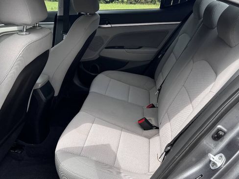 Used 2019 Hyundai Elantra SEL FWD image 10