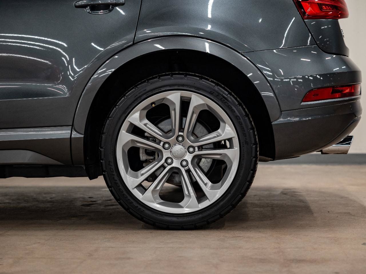 Used 2018 Audi Q3 2.0T Premium w/ Convenience Package AWD/4WD image 24