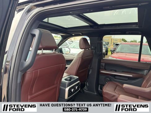 Used 2024 Ford Expedition Limited RWD image 31