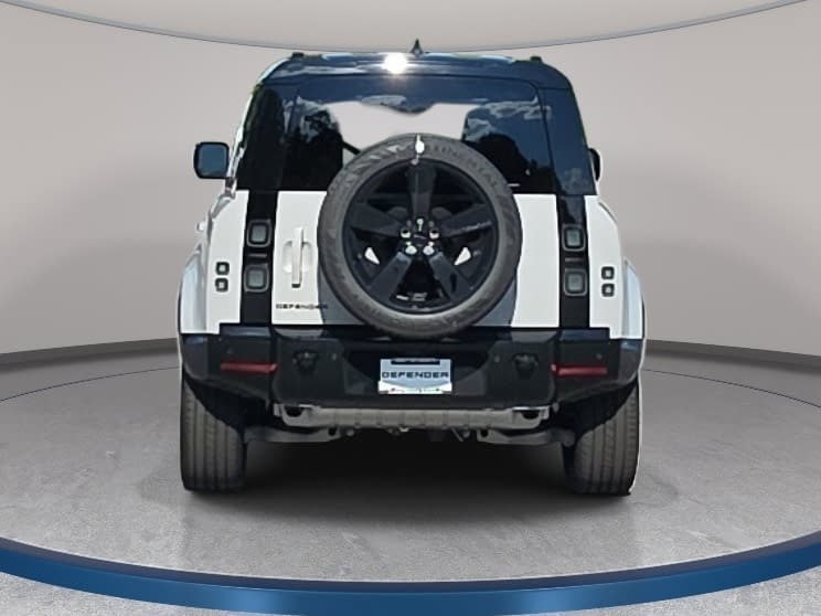 New 2026 Land Rover Defender 110 X-Dynamic SE AWD/4WD image 6