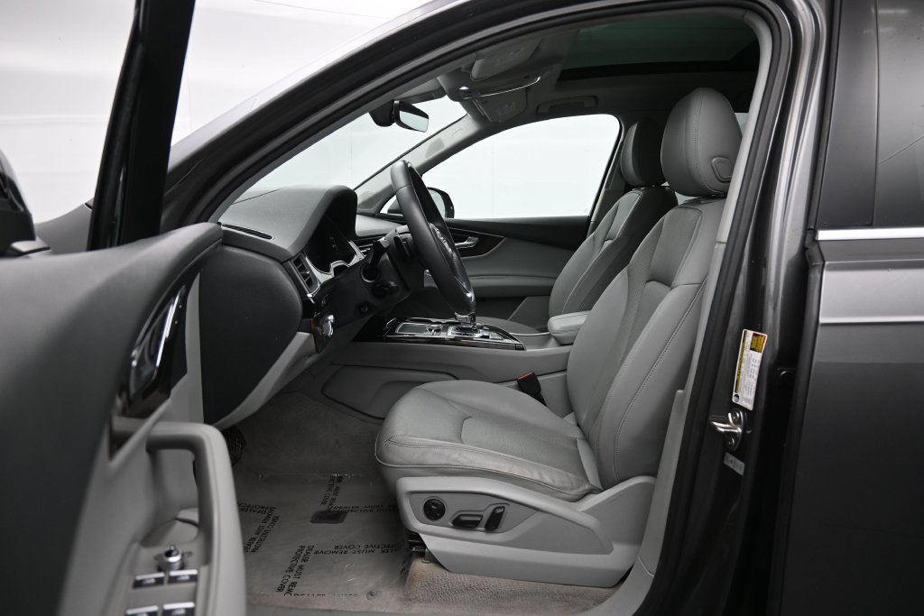 Used 2018 Audi Q7 3.0T Prestige AWD/4WD image 24