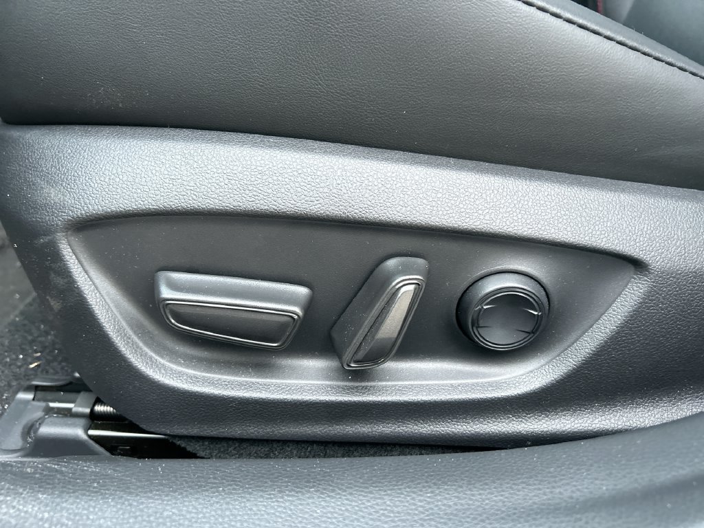 Certified 2025 Toyota Prius Plug-In Hybrid FWD image 12