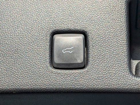 Used 2022 Ford Escape SEL w/ Technology Package image 15