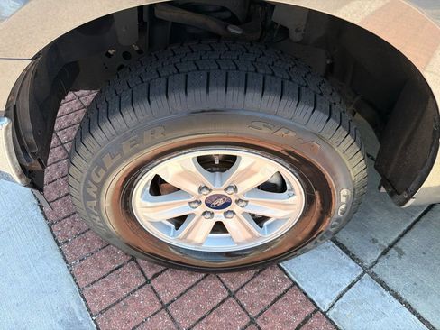 Used 2018 Ford F150 XLT AWD/4WD image 10