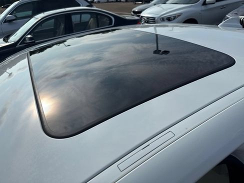 Used 2019 BMW 330i Sedan RWD image 16