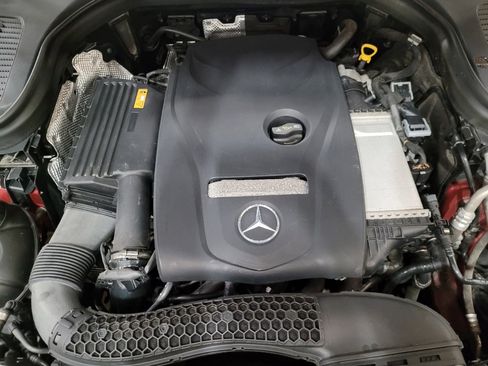Used 2018 Mercedes-Benz GLC 300 4MATIC image 30
