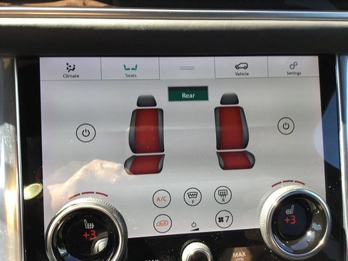 Used 2019 Land Rover Range Rover Sport HST image 40