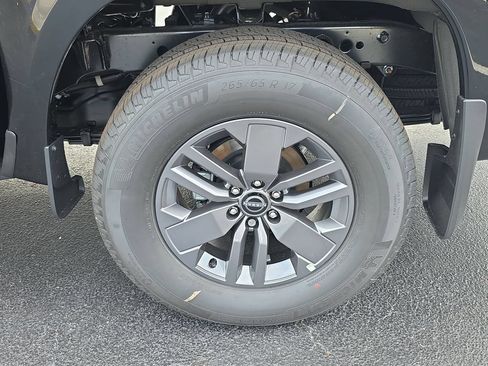 New 2026 Nissan Frontier SV w/ SV Convenience Package AWD/4WD image 12