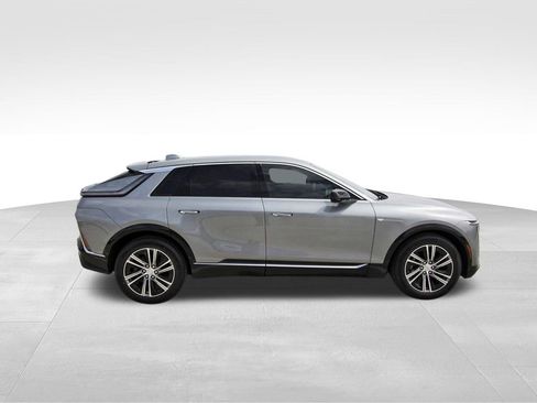 New 2026 Cadillac Lyriq Luxury image 5