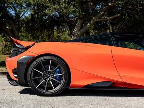 Used 2021 McLaren 765LT image 32