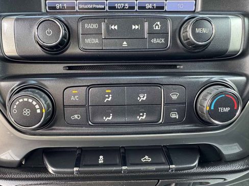 Used 2018 Chevrolet Silverado 1500 LT image 17